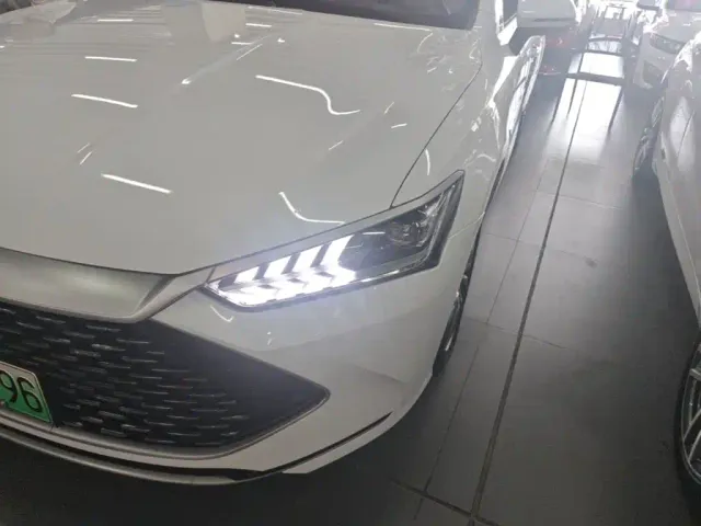 BYD Qin PLUS — Фото автомобиля 23