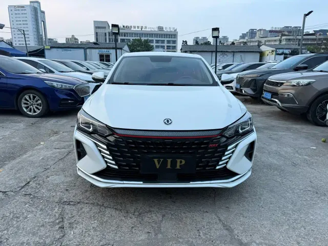 Dongfeng Yixuan MAX — Фото автомобиля 2