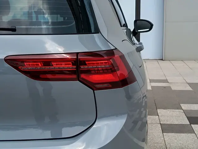 Volkswagen Golf — Фото автомобиля 22