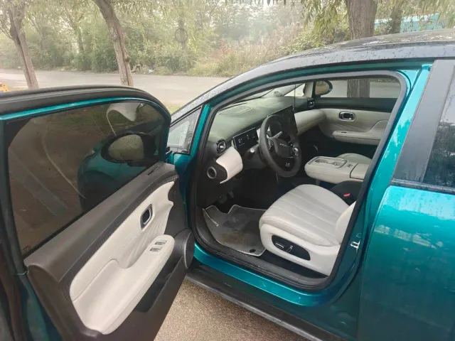 GAC Aion UT — Фото автомобиля 13