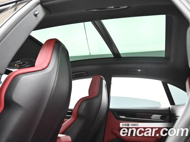 Porsche Macan Electric — Фото автомобиля 19