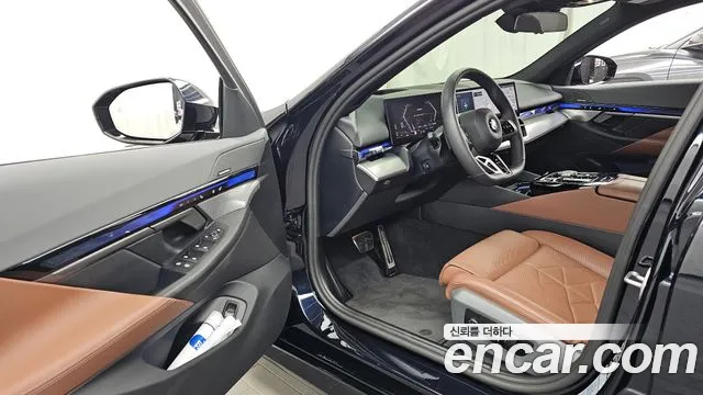 BMW 5-Series — Фото автомобиля 2