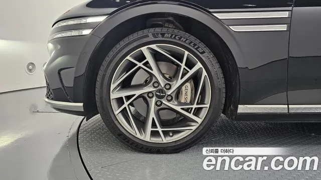 Genesis G90 Бензин 3.5 турбо AWD — Фото автомобиля 5