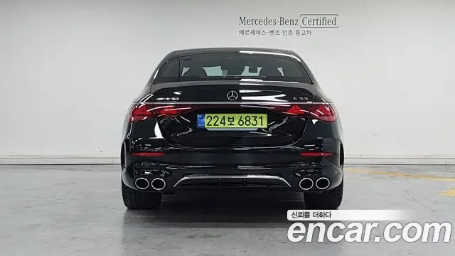 Mercedes-Benz E-Class — Фото автомобиля 4