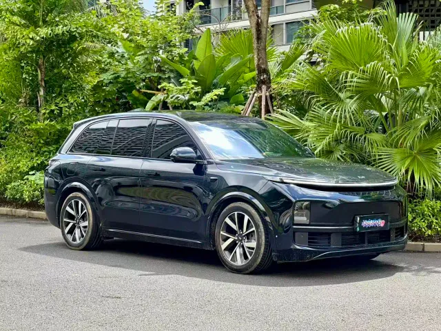 Li Auto L8 — Фото автомобиля 3