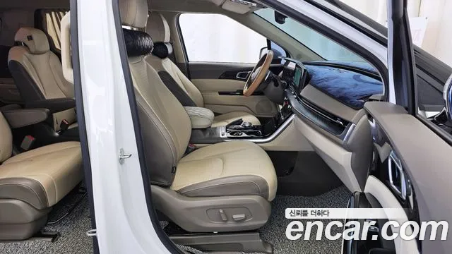 Kia Carnival Generation 4 — Фото автомобиля 17