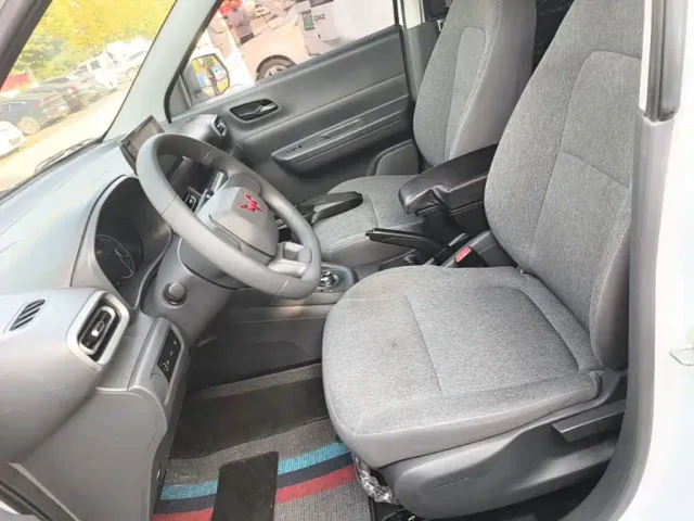 Wuling Hongguang — Фото автомобиля 14