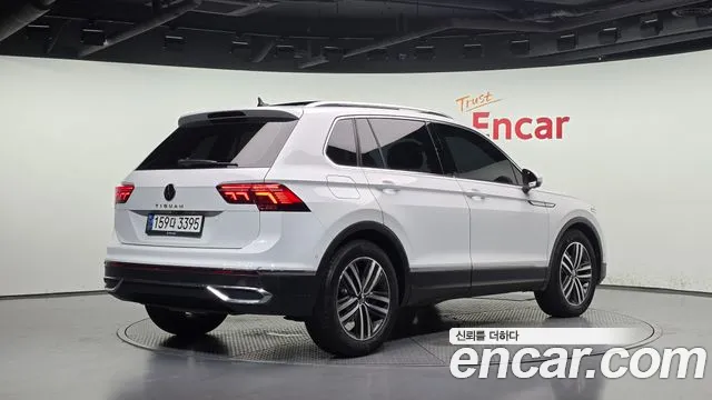 Volkswagen Tiguan 2nd Gen — Фото автомобиля 2