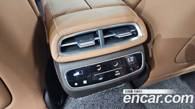 Genesis G80 Бензин 2.5 турбо AWD — Фото автомобиля 18