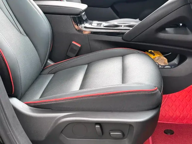 Buick Envision S — Фото автомобиля 9