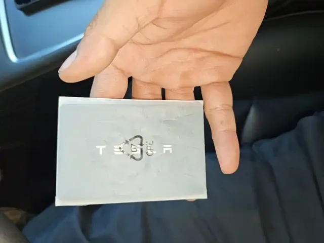 Tesla Model Y — Фото автомобиля 8
