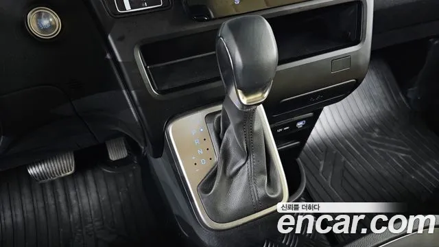 Hyundai Staria — Фото автомобиля 9