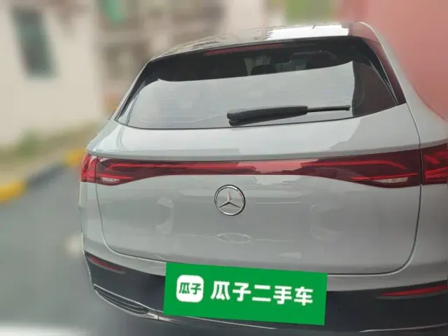Mercedes-Benz EQE SUV — Фото автомобиля 5