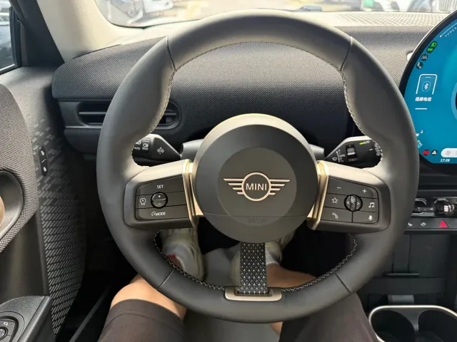 MINI Hatch — Фото автомобиля 12