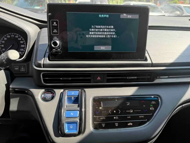 Honda Elysion — Фото автомобиля 10