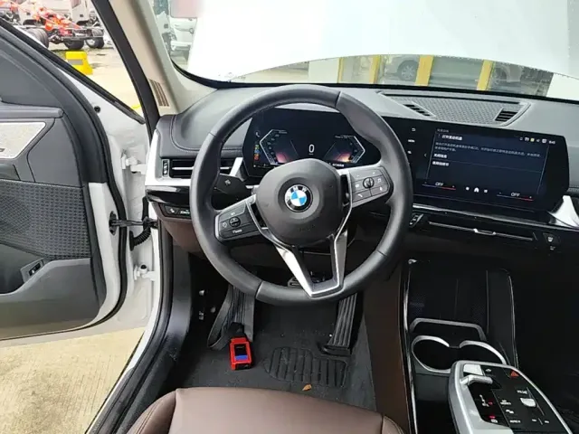 BMW X1 — Фото автомобиля 6