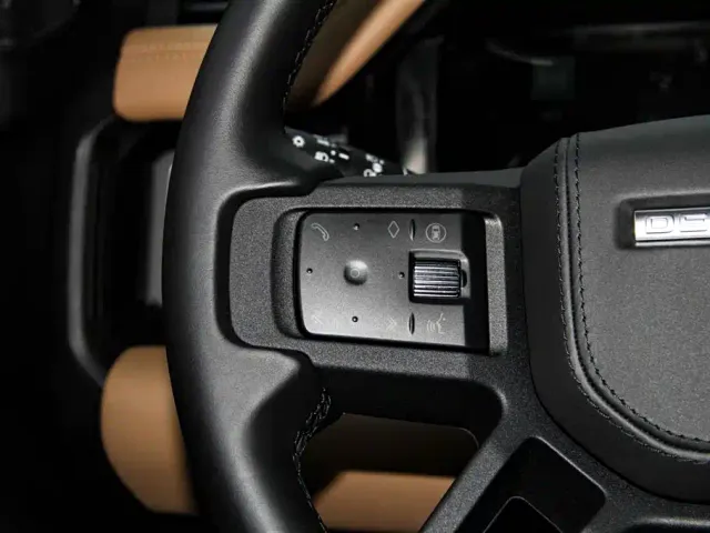 Land Rover Defender — Фото автомобиля 27