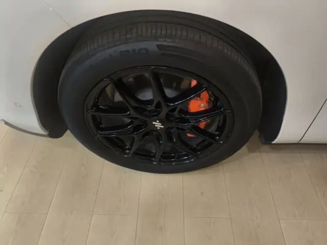 IM Motors LS6 — Фото автомобиля 22
