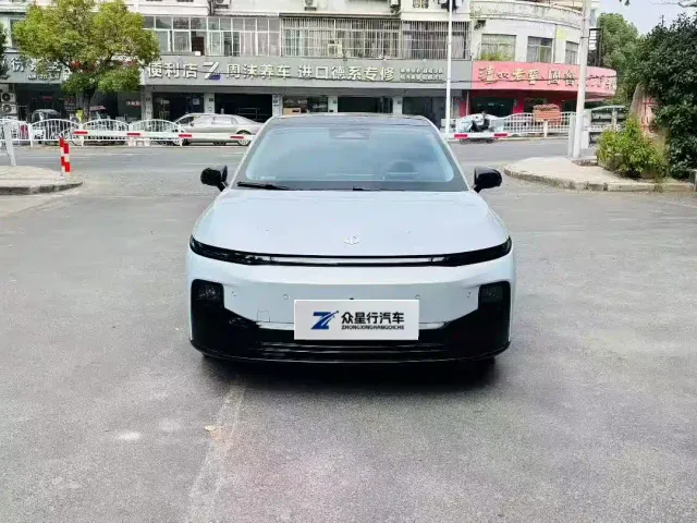 Leapmotor B01 — Фото автомобиля 2