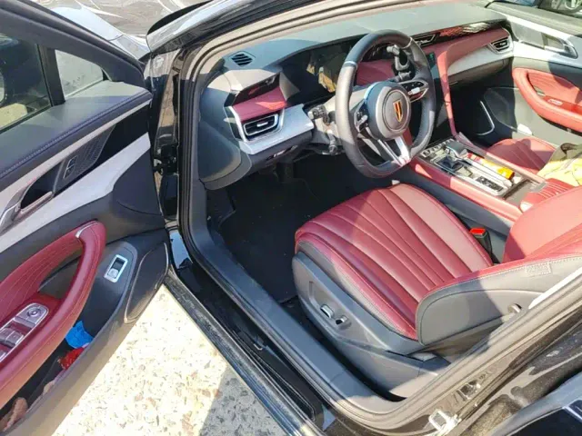 Hongqi H5 — Фото автомобиля 15