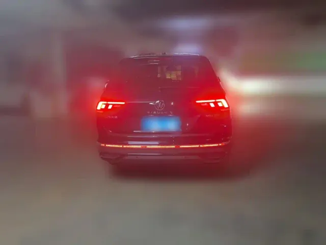 Volkswagen Tiguan L — Фото автомобиля 3