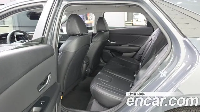Hyundai AVANTE Новый Avante (CN7) — Фото автомобиля 11