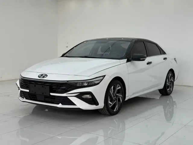 Фотография автомобиля — Hyundai Elantra