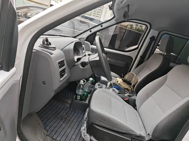 Wuling Yangguang — Фото автомобиля 13