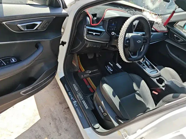 Chery Tiggo 8 — Фото автомобиля 12