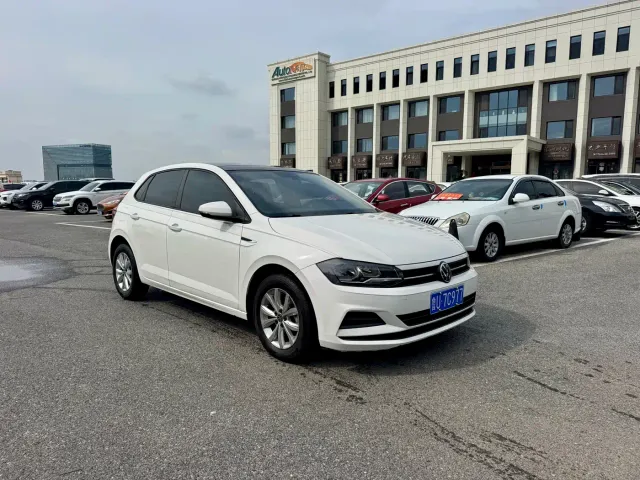 Volkswagen Polo — Фото автомобиля 3