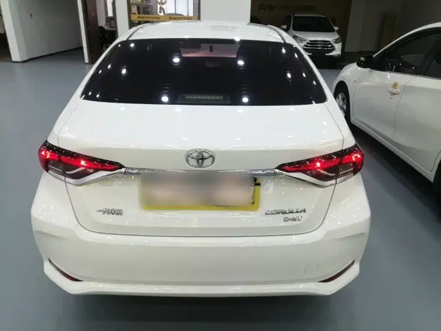 Toyota Corolla — Фото автомобиля 5