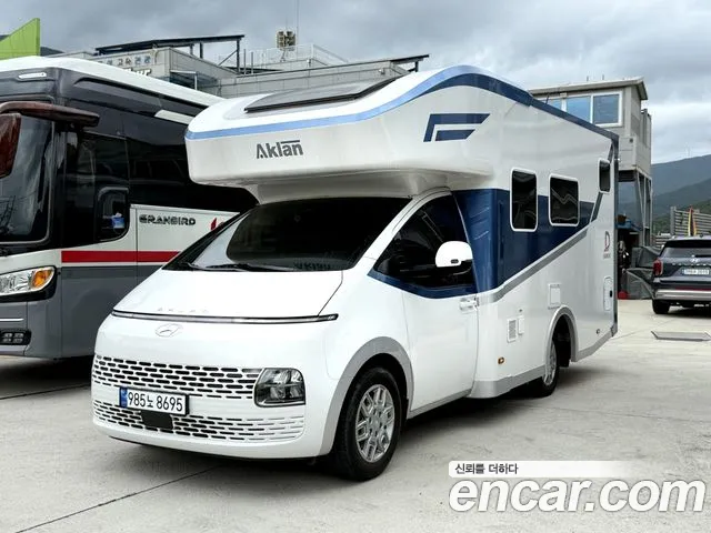 Hyundai Staria Staria 2WD автодом — Фото автомобиля 3