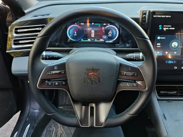 BYD Qin L — Фото автомобиля 15