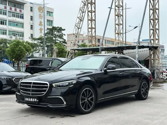Фотография автомобиля — Mercedes-Benz S-Class