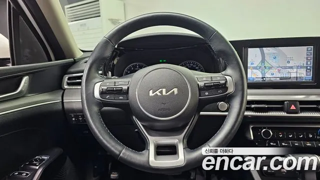 Kia K5 K5 3 поколение 2.0 LPI(Для проката) — Фото автомобиля 13