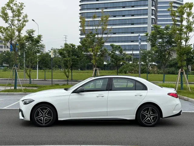 Mercedes-Benz C-Class — Фото автомобиля 4