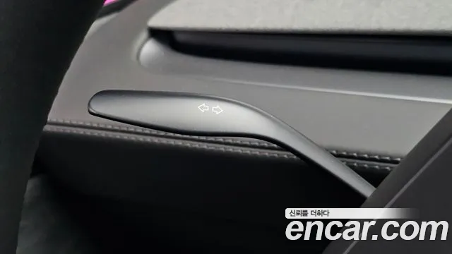 Tesla Model Y — Фото автомобиля 22