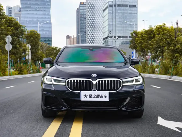 BMW BMW 5 Series 2021 525Li M Sport Package — Фото автомобиля 2