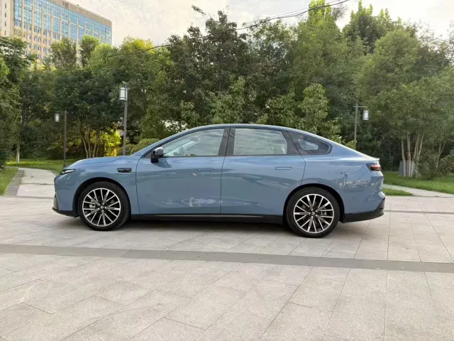 Leapmotor B01 — Фото автомобиля 6