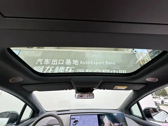 Li Auto i8 — Фото автомобиля 13