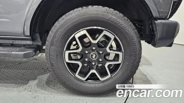 Ford Bronco — Фото автомобиля 21