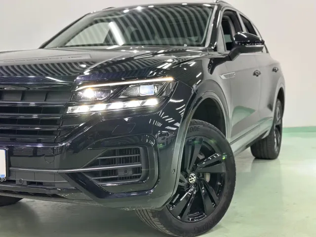 Volkswagen Touareg — Фото автомобиля 3