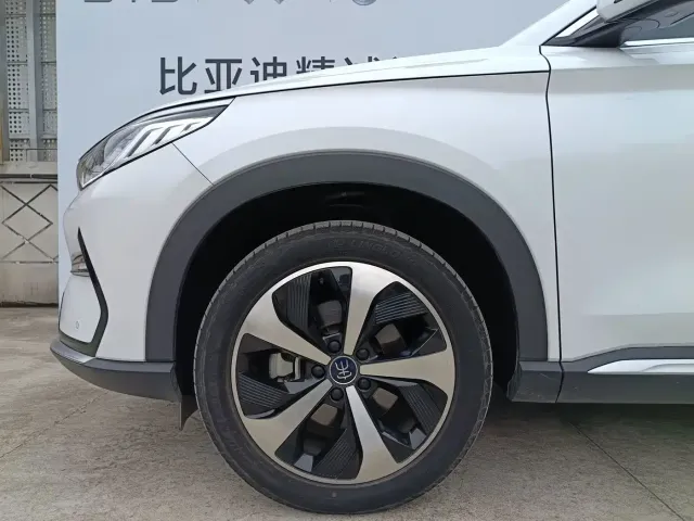 BYD Song PLUS — Фото автомобиля 5