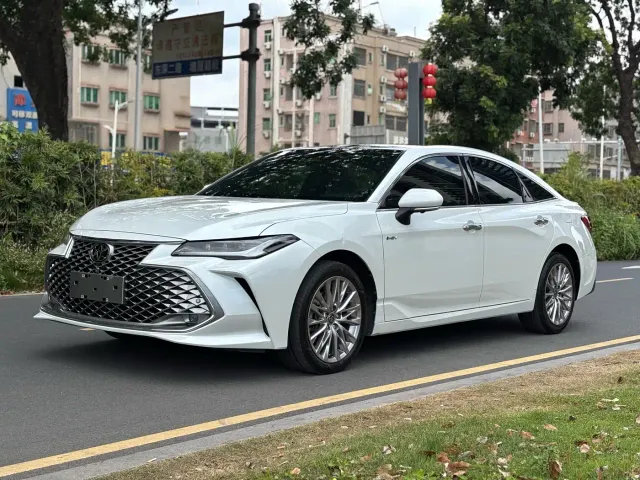 Фотография автомобиля — Toyota Avalon