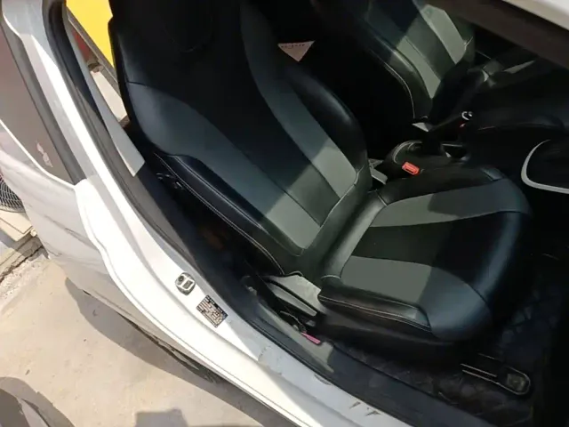 Roewe Clever — Фото автомобиля 19