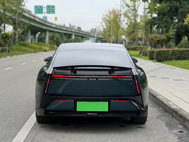 Xpeng P7 — Фото автомобиля 6