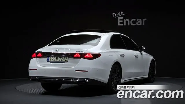 Mercedes-Benz E-Class W214 — Фото автомобиля 2
