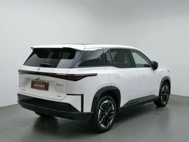 Toyota BoZhi 3X — Фото автомобиля 2