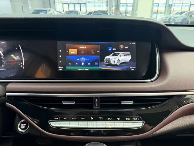 GAC Trumpchi M6 — Фото автомобиля 12