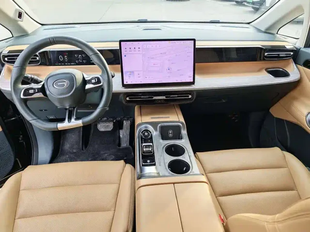 GAC Trumpchi E8 — Фото автомобиля 10